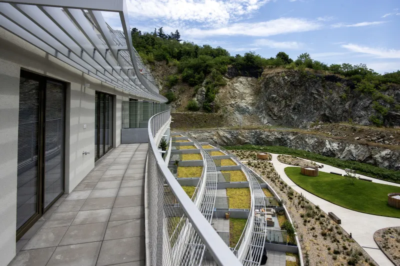 Architektura formovan&aacute; lomem | bignews.cz