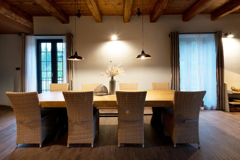 Proměna star&eacute;ho ml&yacute;na na idylick&eacute; m&iacute;sto | bignews.cz