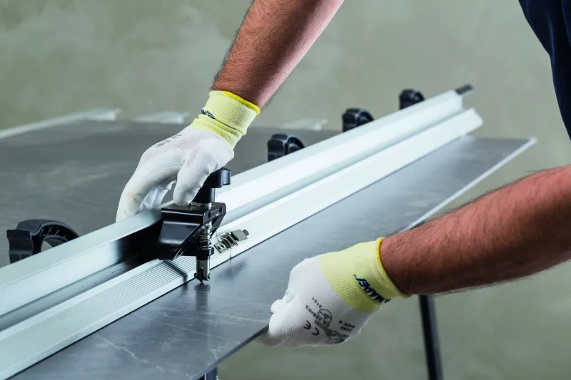 Specifika lepení „velkých“ formátů | bignews.cz