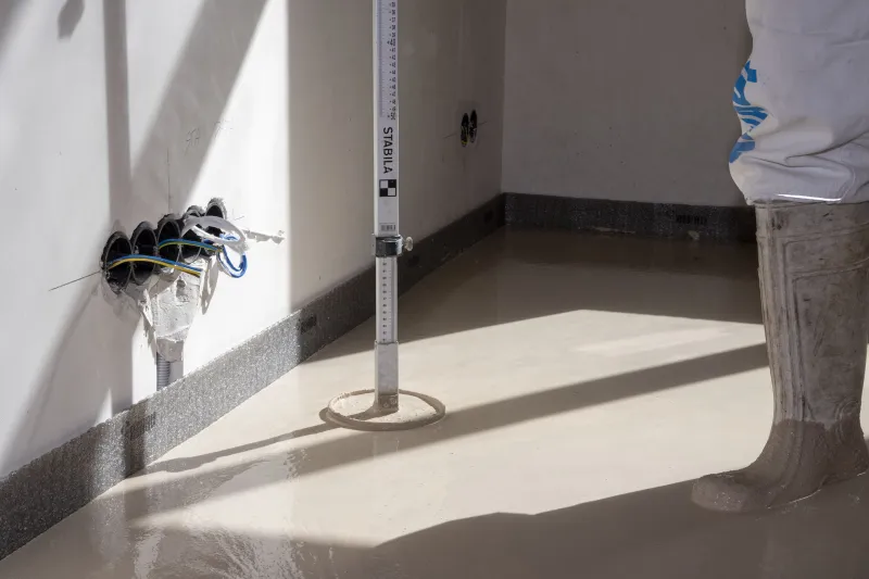 Lité podlahy – anhydrit VS cement? | bignews.cz