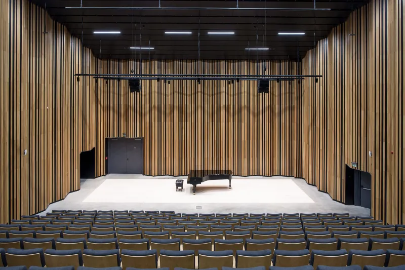 SOUČASNÁ ARCHITEKTURA: Atraktivní Černá louka  | bignews.cz