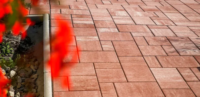 Dlažba s charakterem: VIA TECH od CS Beton | bignews.cz