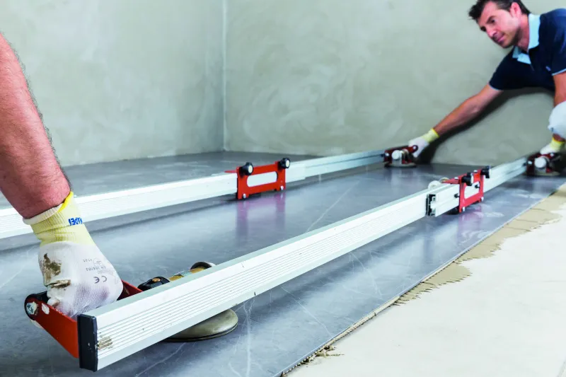 Specifika lepení „velkých“ formátů | bignews.cz