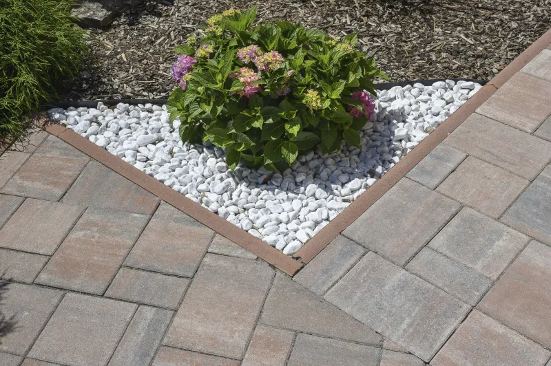 Dlažba s charakterem: VIA TECH od CS Beton | bignews.cz