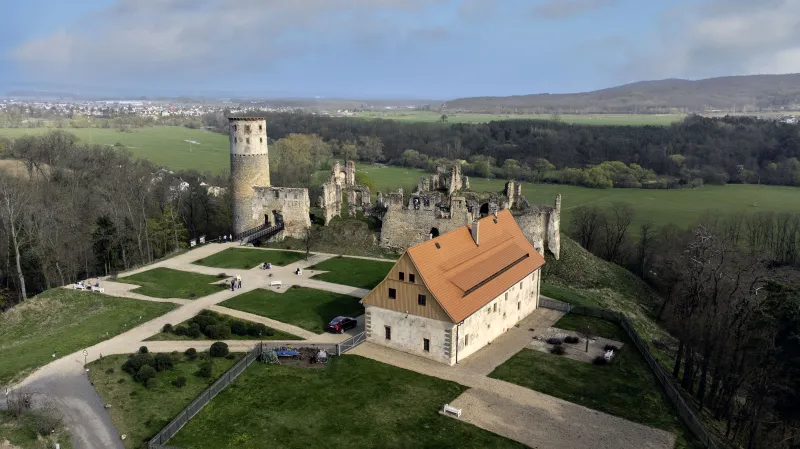Výlet na zříceninu hradu  | bignews.cz