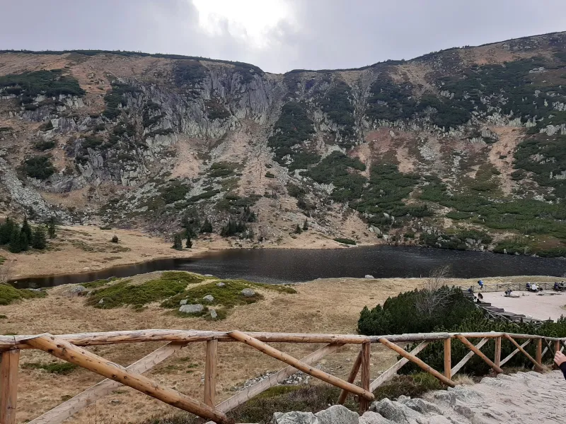 Jarn&iacute; Karpacz: vikingsk&yacute; kostela ledovcov&aacute; jezera | bignews.cz