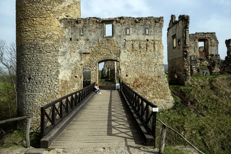 Výlet na zříceninu hradu  | bignews.cz