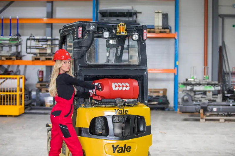 Lehč&iacute;, bezpečněj&scaron;&iacute; a spolehlivěj&scaron;&iacute;: plynov&eacute; lahve TOMEGAS PREMIUM  | bignews.cz